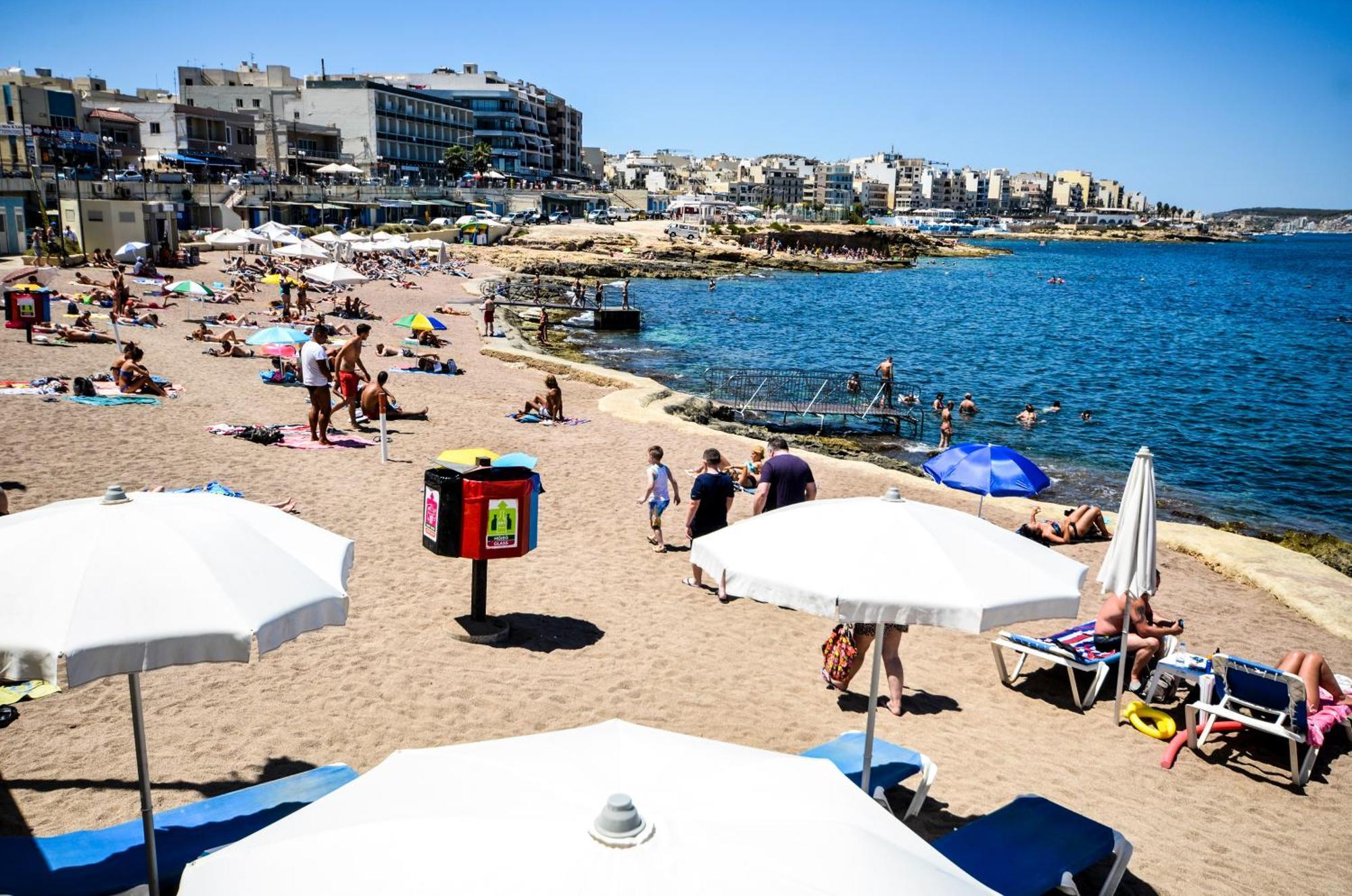Islet Promenade Seafront With Large Corner Terrace By Getawaysmalta *