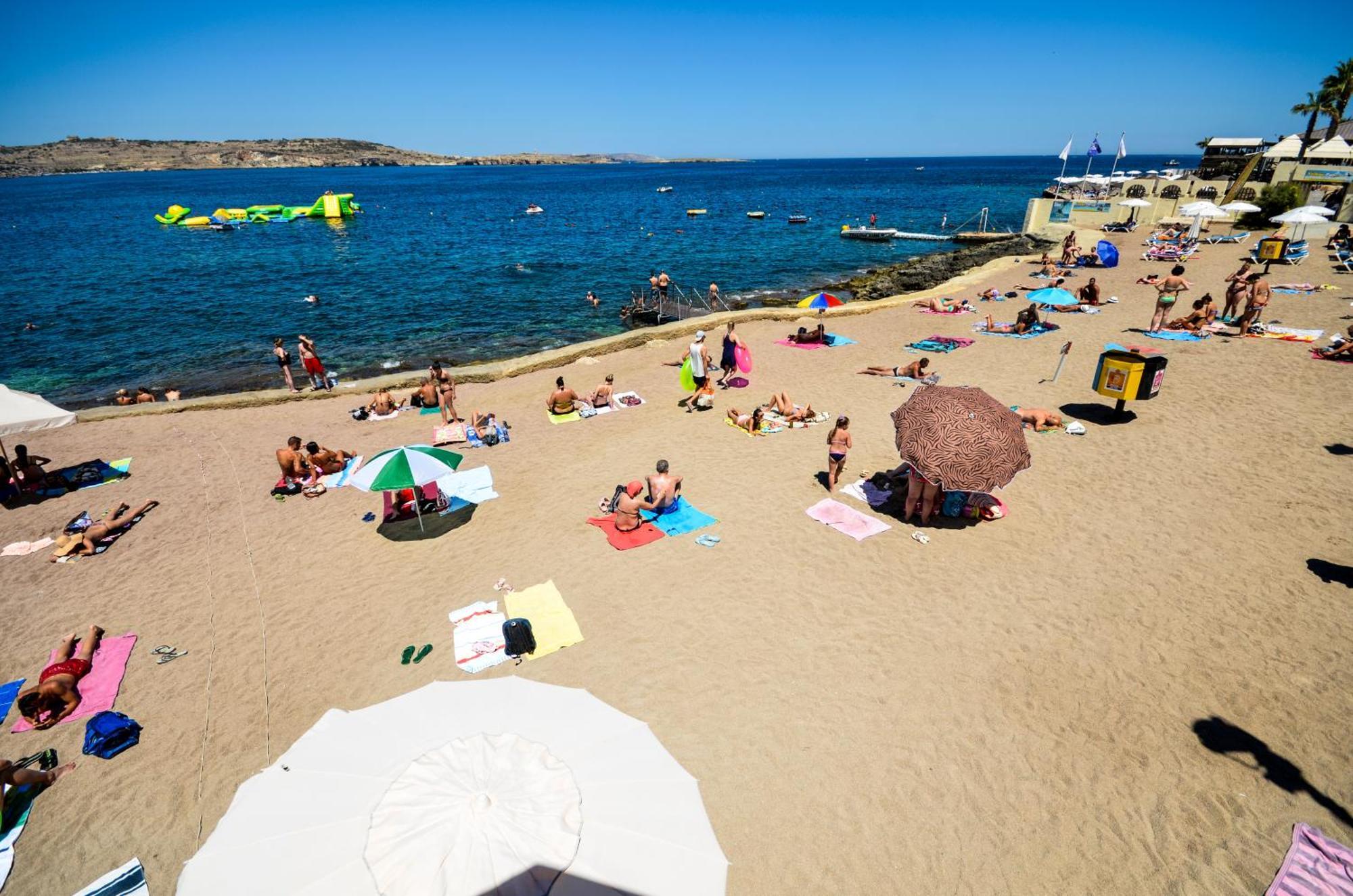 Islet Promenade Seafront With Large Corner Terrace By Getawaysmalta St. Paul's Bay